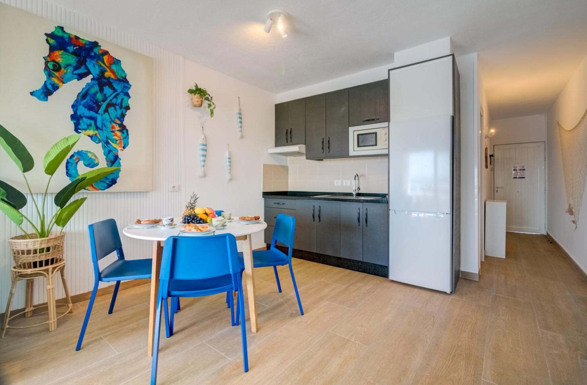 Blue Horizon Apartment Каляо Салвахе Екстериор снимка
