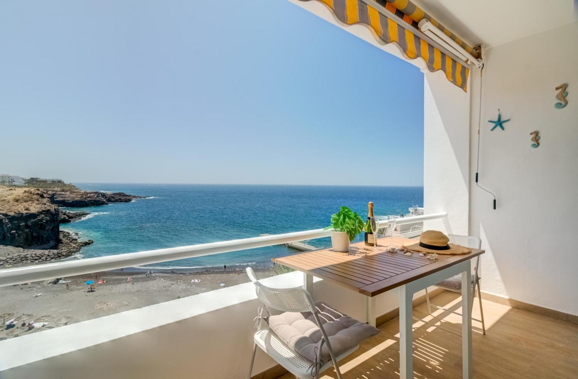 Blue Horizon Apartment Каляо Салвахе Екстериор снимка